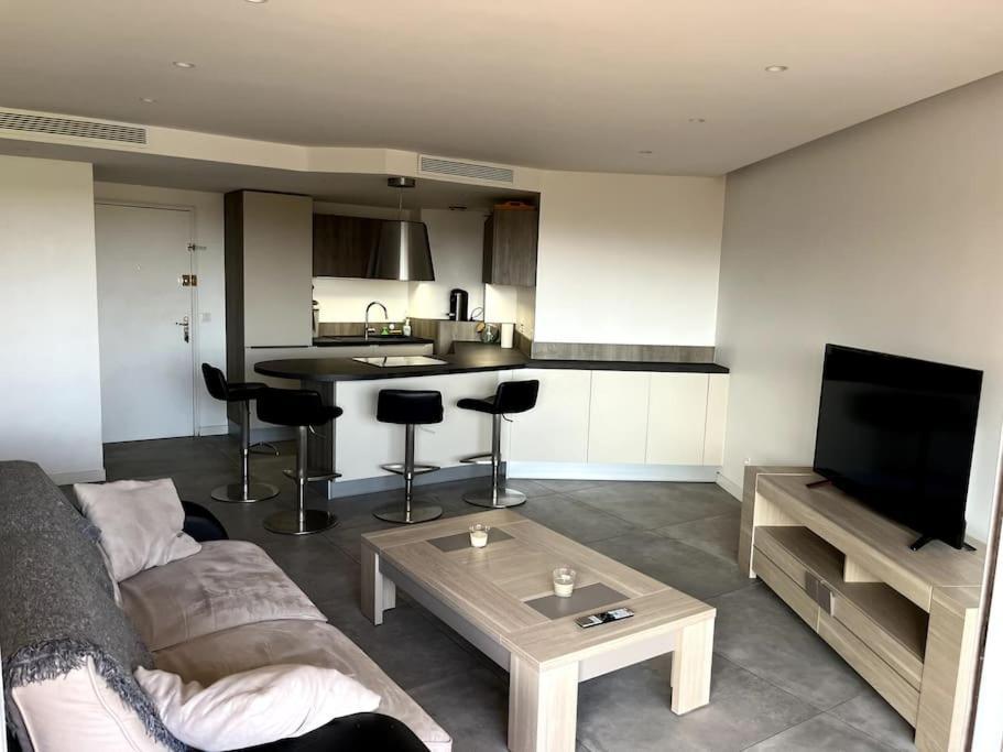 Appartement 2 Pieces Vue Mer, A Proximite De Tout มองเดอลิเยอลานาปูล ภายนอก รูปภาพ